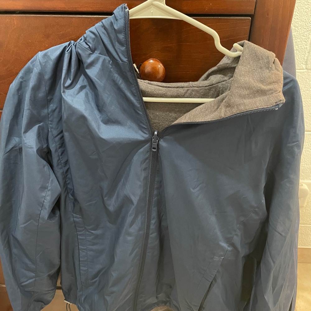 Uniqlo Reversible wind proof Jacket size S Blue and Grey